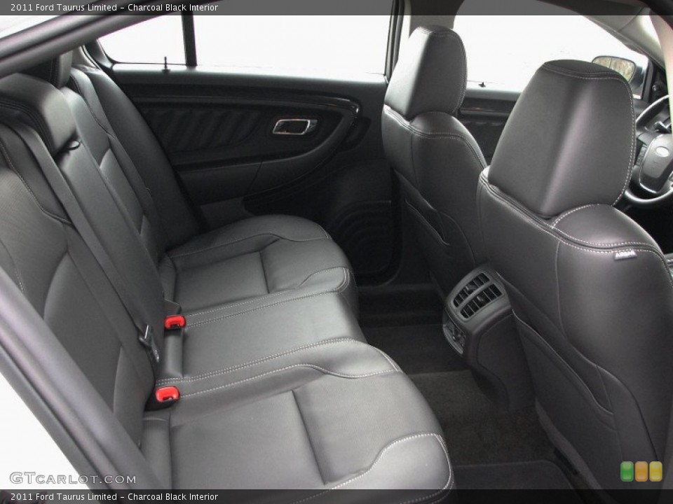 Charcoal Black Interior Photo for the 2011 Ford Taurus Limited #58960737