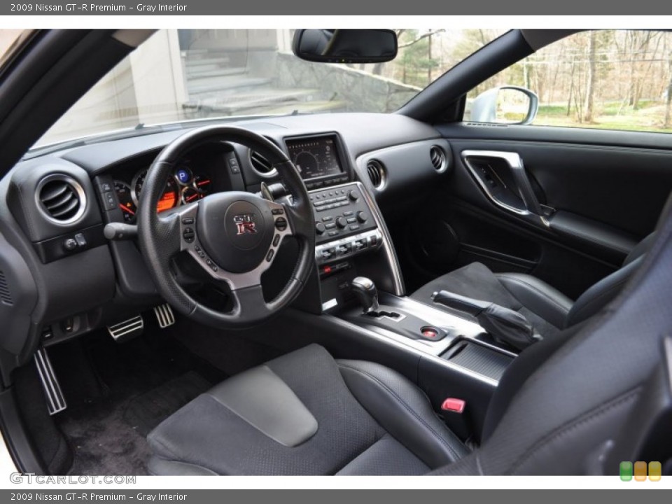 Gray Interior Photo for the 2009 Nissan GT-R Premium #58971233