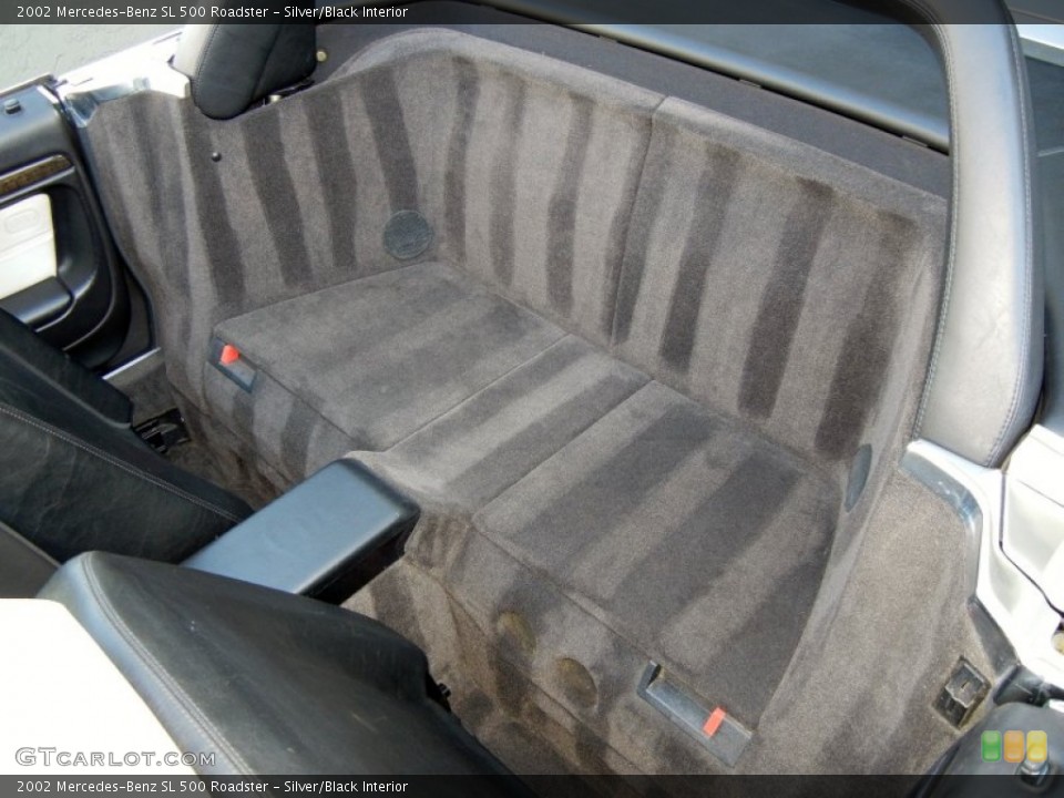 Silver/Black Interior Photo for the 2002 Mercedes-Benz SL 500 Roadster #58972747