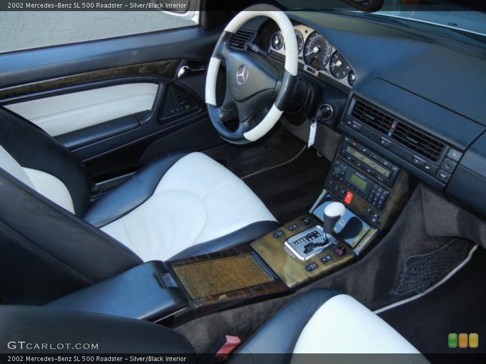 Silver/Black Interior Photo for the 2002 Mercedes-Benz SL 500 Roadster #58972825