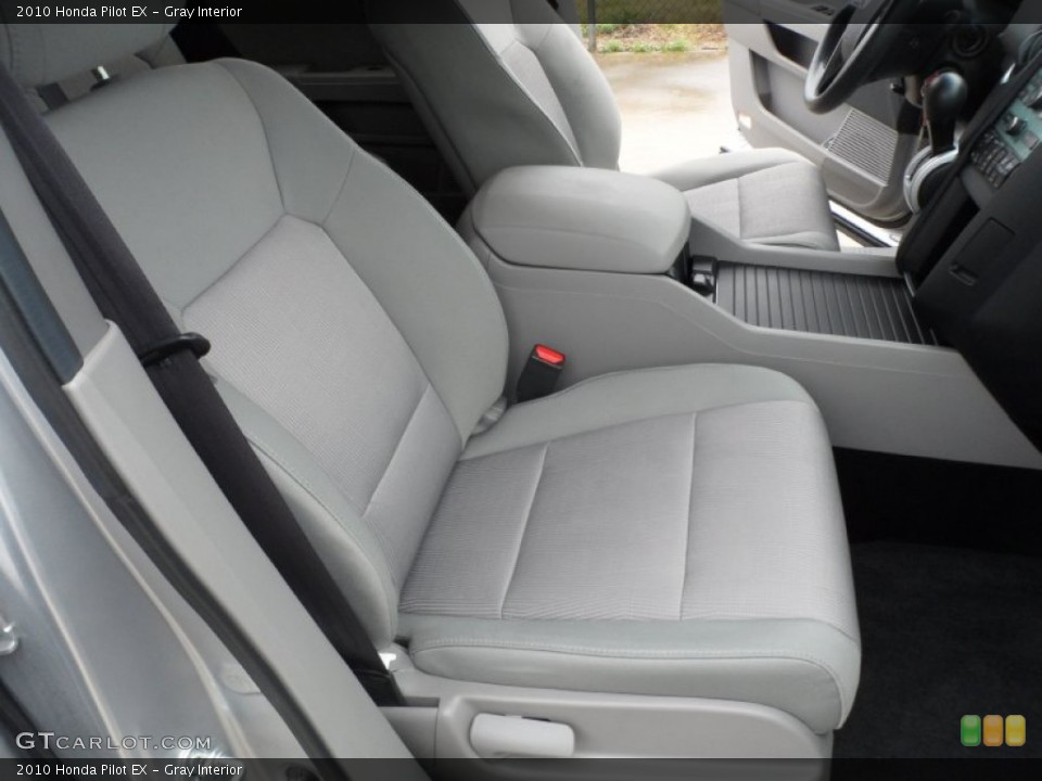 Gray Interior Photo for the 2010 Honda Pilot EX #58982162