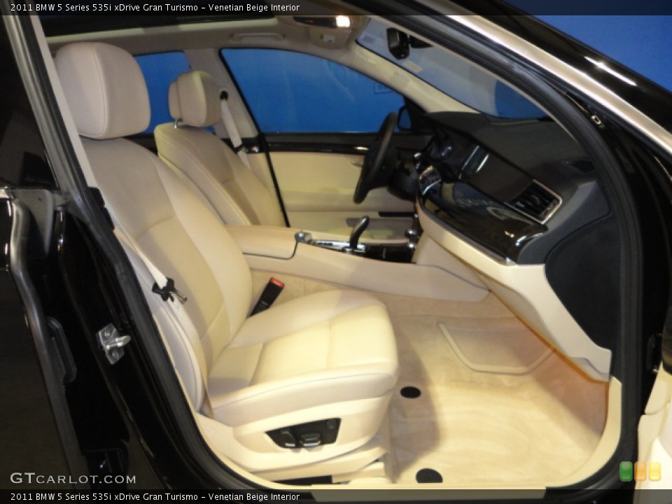 Venetian Beige Interior Photo for the 2011 BMW 5 Series 535i xDrive Gran Turismo #58984348