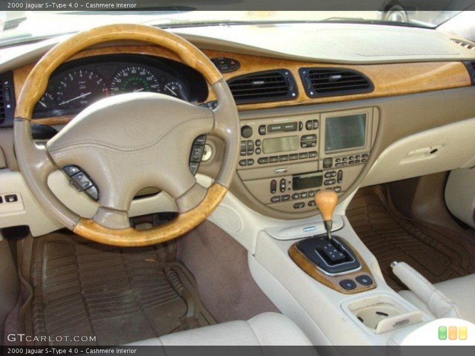 Cashmere Interior Dashboard for the 2000 Jaguar S-Type 4.0 #58999582