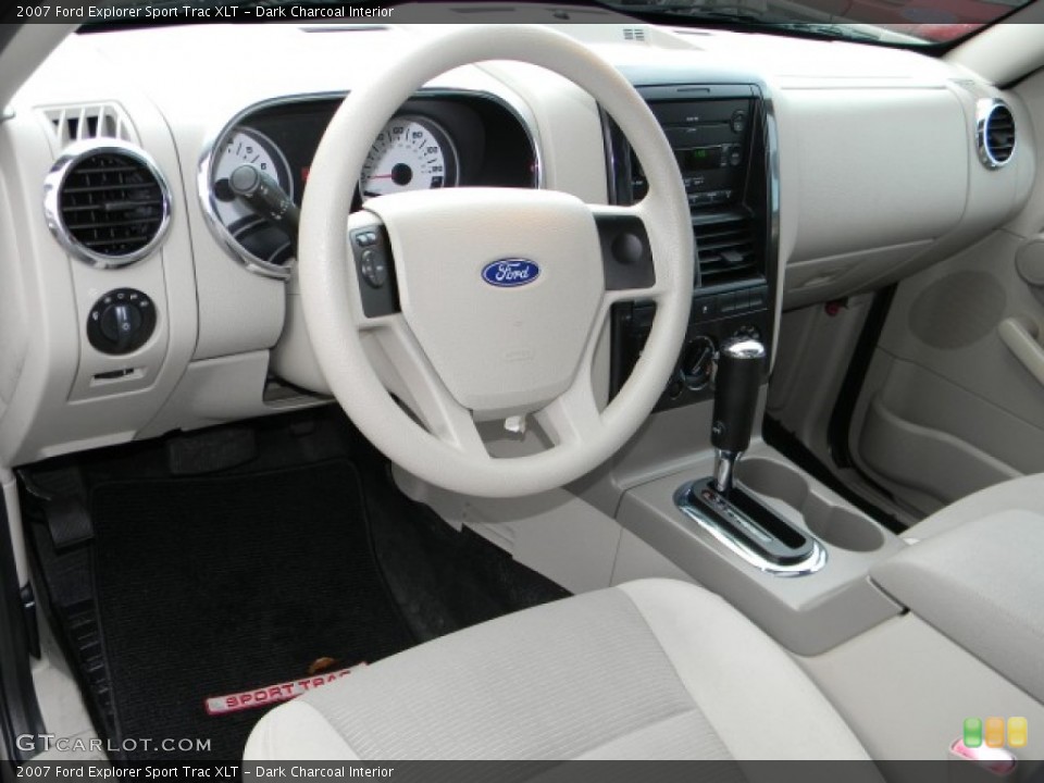 Dark Charcoal Interior Photo for the 2007 Ford Explorer Sport Trac XLT #58999999