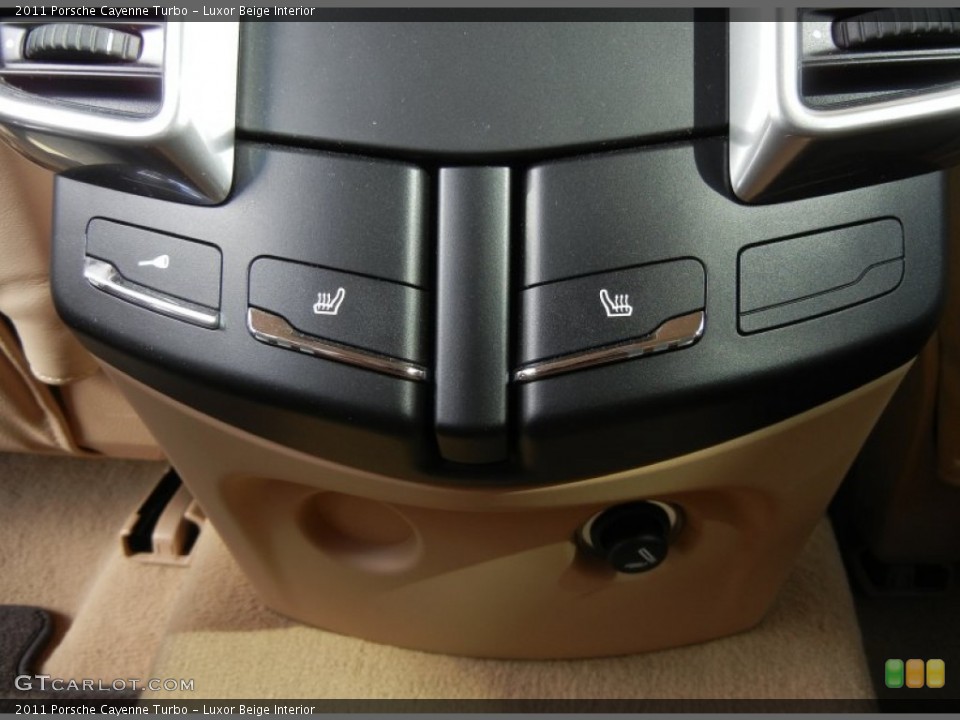 Luxor Beige Interior Controls for the 2011 Porsche Cayenne Turbo #59000068
