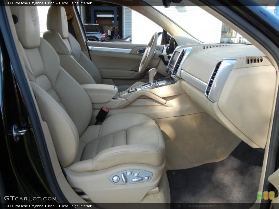 Luxor Beige Interior Photo for the 2011 Porsche Cayenne Turbo #59000074