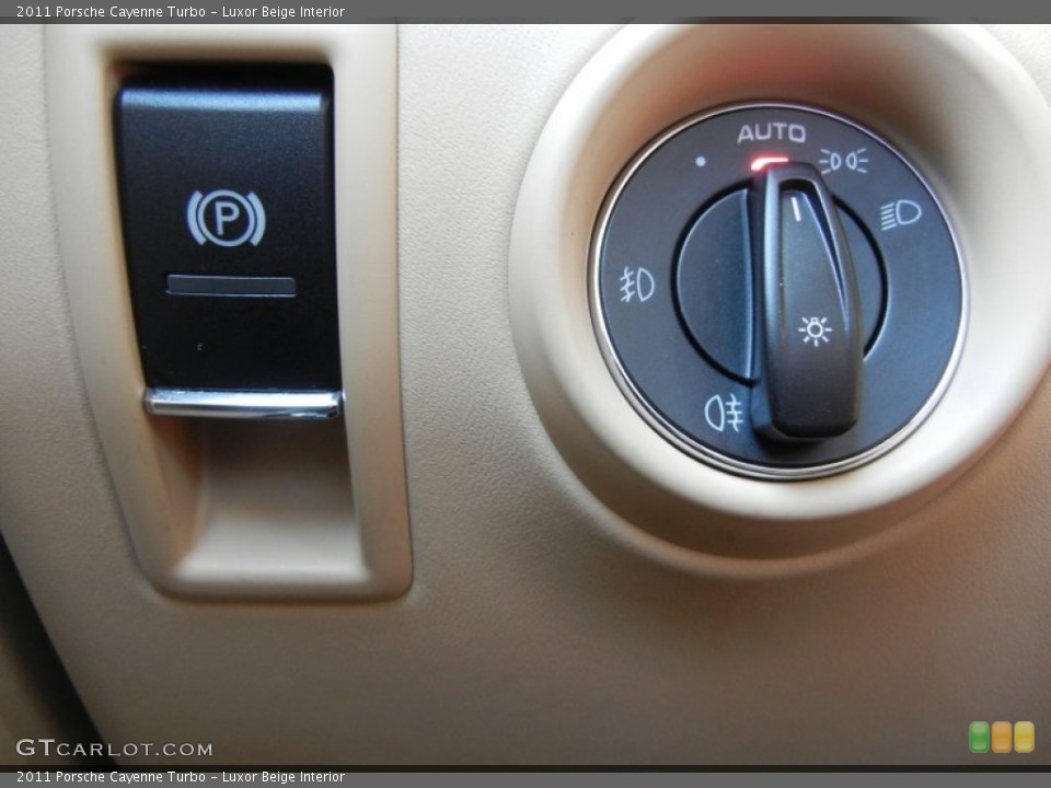 Luxor Beige Interior Controls for the 2011 Porsche Cayenne Turbo #59000107