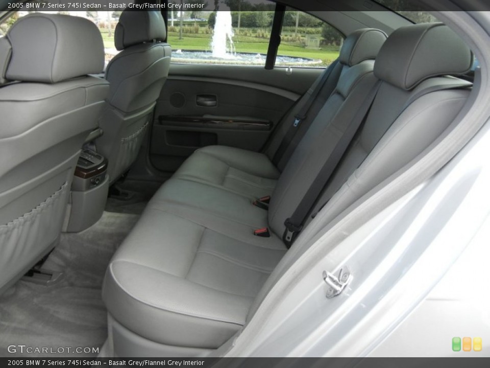 Basalt Grey/Flannel Grey Interior Photo for the 2005 BMW 7 Series 745i Sedan #59000473