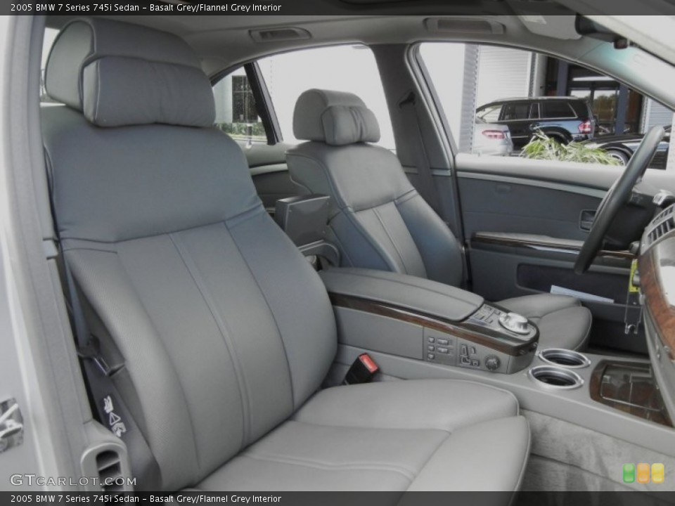 Basalt Grey/Flannel Grey Interior Photo for the 2005 BMW 7 Series 745i Sedan #59000488