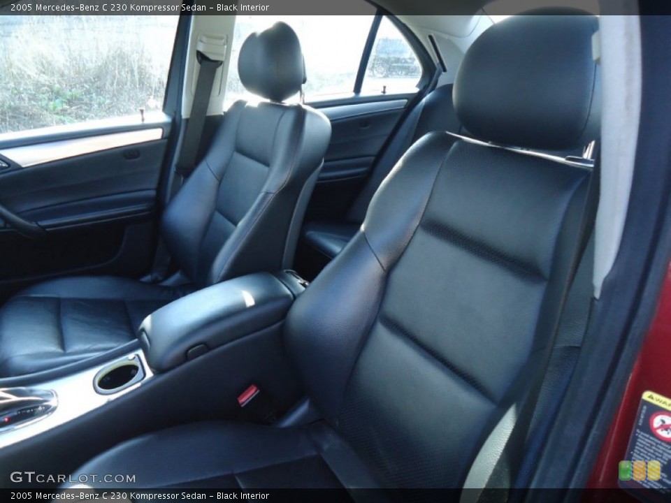 Black Interior Photo for the 2005 Mercedes-Benz C 230 Kompressor Sedan #59006633