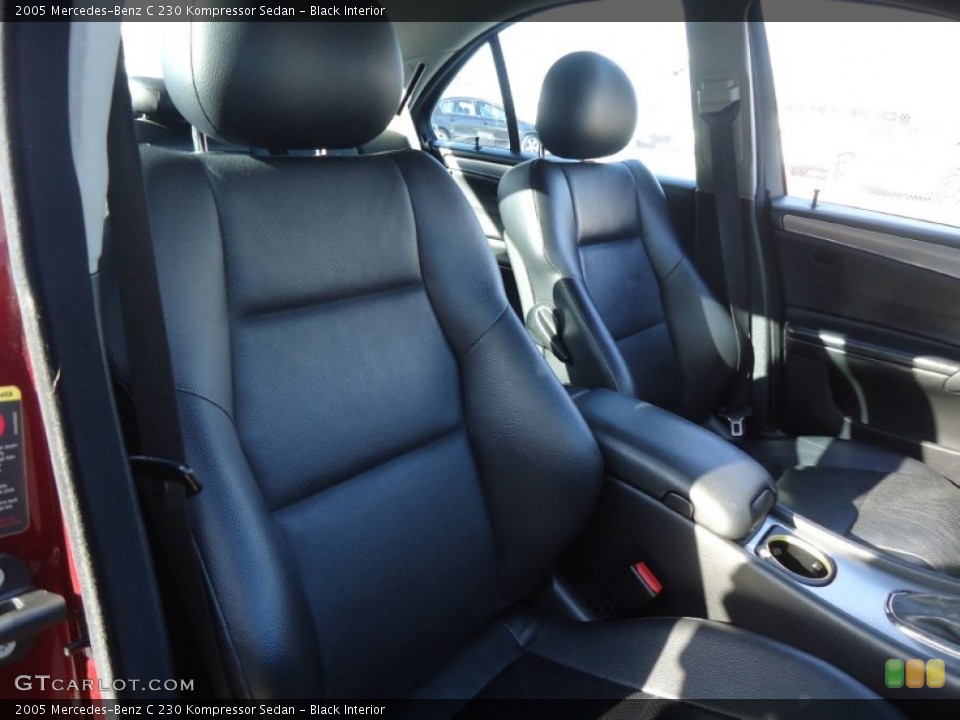 Black Interior Photo for the 2005 Mercedes-Benz C 230 Kompressor Sedan #59006694