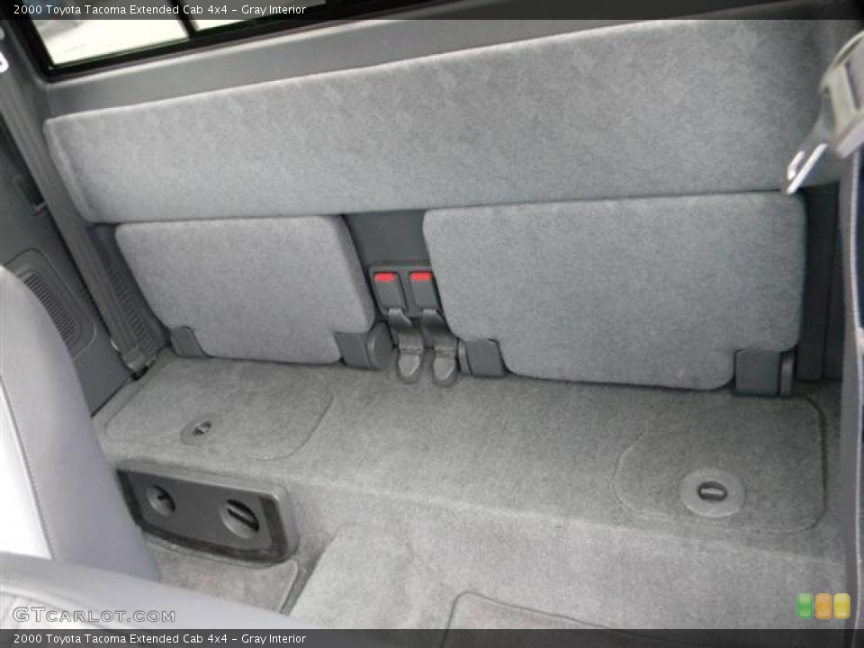 Gray Interior Photo for the 2000 Toyota Tacoma Extended Cab 4x4 #59012830