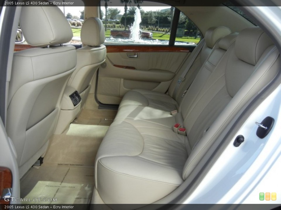 Ecru Interior Photo for the 2005 Lexus LS 430 Sedan #59025393