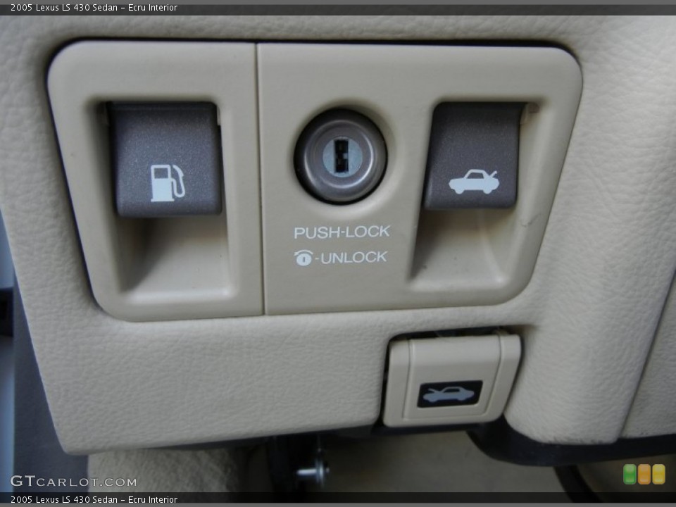 Ecru Interior Controls for the 2005 Lexus LS 430 Sedan #59025522