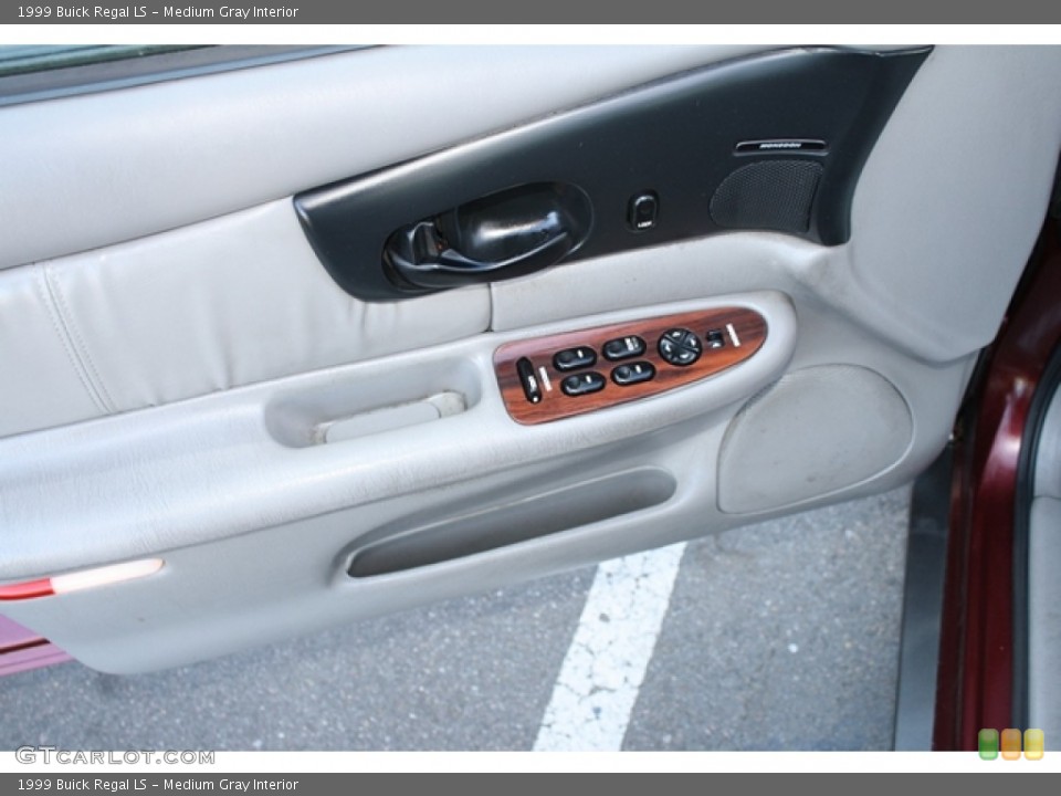Medium Gray Interior Door Panel for the 1999 Buick Regal LS #59025831