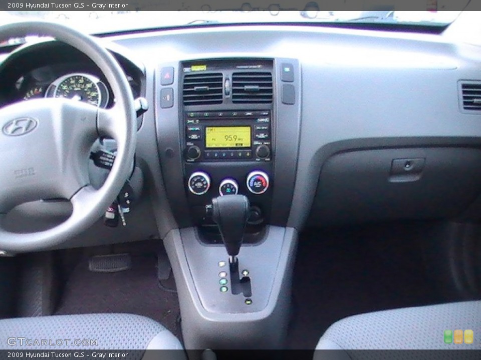 Gray Interior Dashboard for the 2009 Hyundai Tucson GLS #59041681