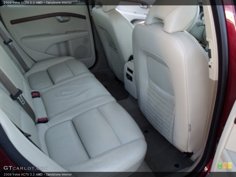 Sandstone Interior Photo for the 2009 Volvo XC70 3.2 AWD #59045875