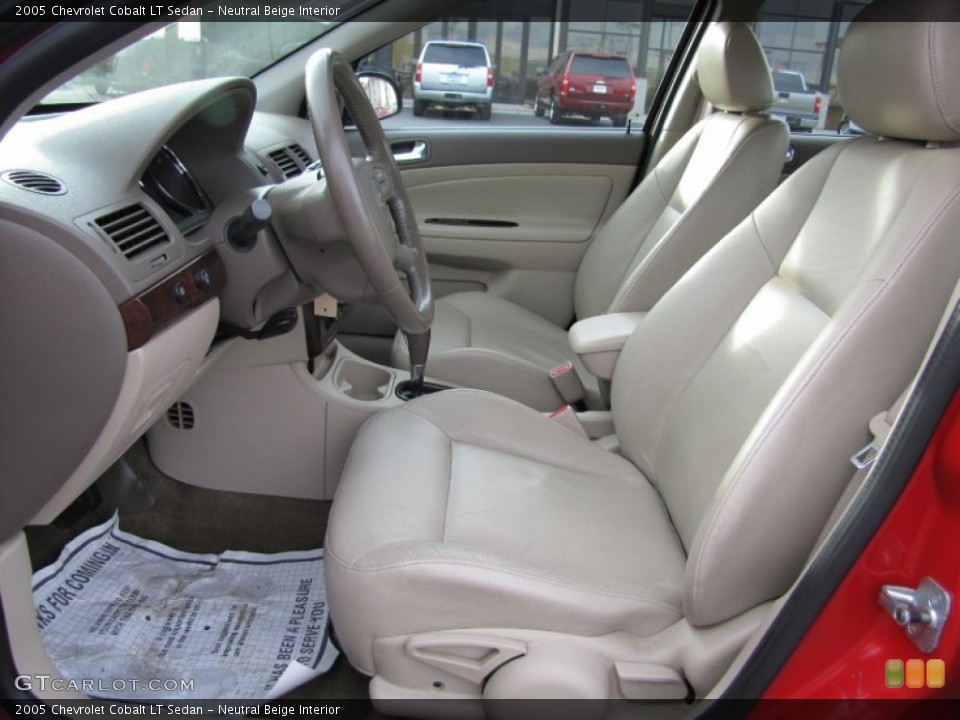 Neutral Beige Interior Photo for the 2005 Chevrolet Cobalt LT Sedan #59050421