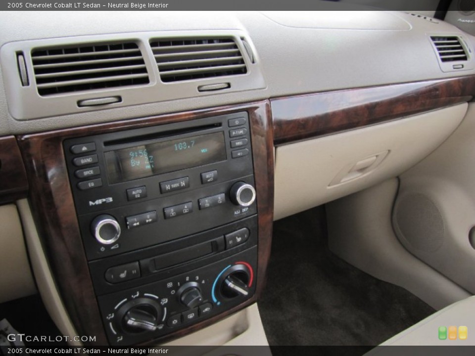 Neutral Beige Interior Controls for the 2005 Chevrolet Cobalt LT Sedan #59050463
