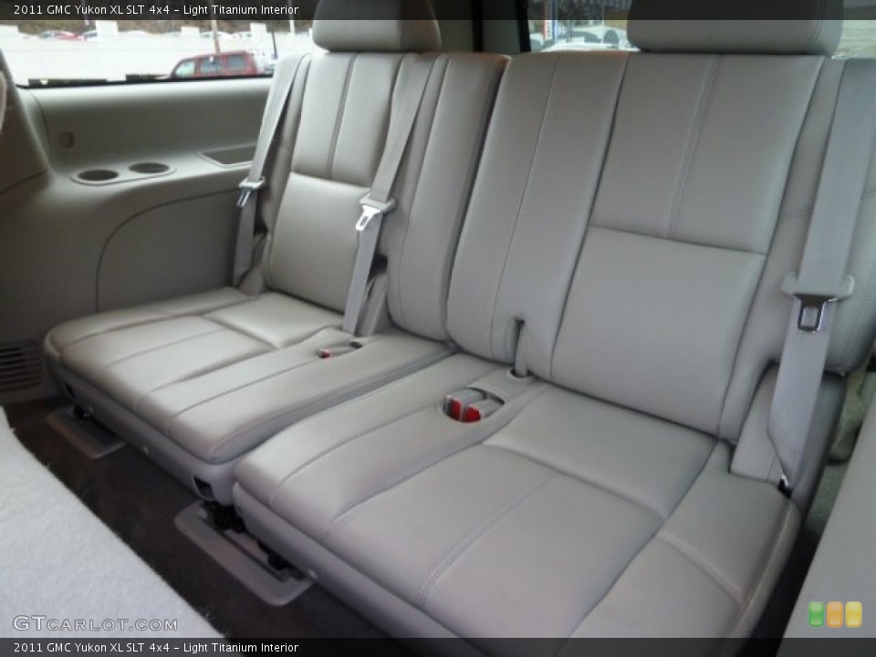 Light Titanium Interior Photo for the 2011 GMC Yukon XL SLT 4x4 #59057954