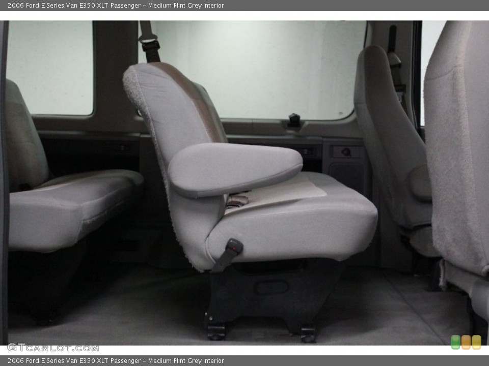 Medium Flint Grey Interior Photo for the 2006 Ford E Series Van E350 XLT Passenger #59062045