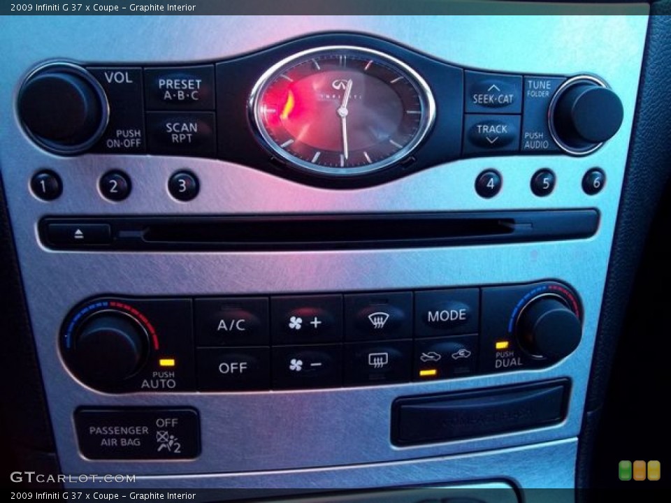 Graphite Interior Controls for the 2009 Infiniti G 37 x Coupe #59062805