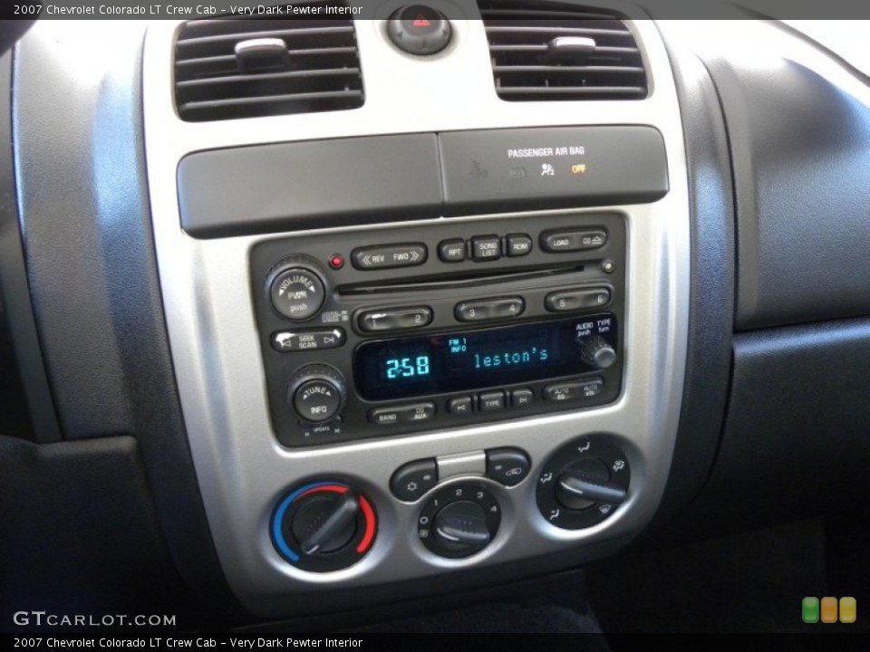 Very Dark Pewter Interior Controls for the 2007 Chevrolet Colorado LT Crew Cab #59086556