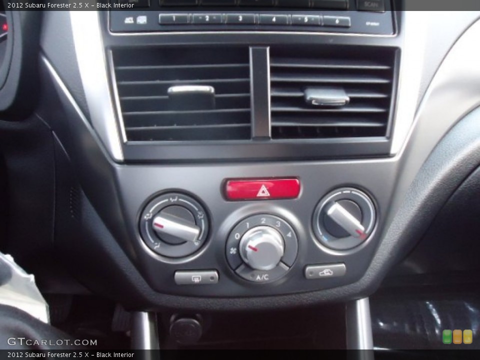 Black Interior Controls for the 2012 Subaru Forester 2.5 X #59099558