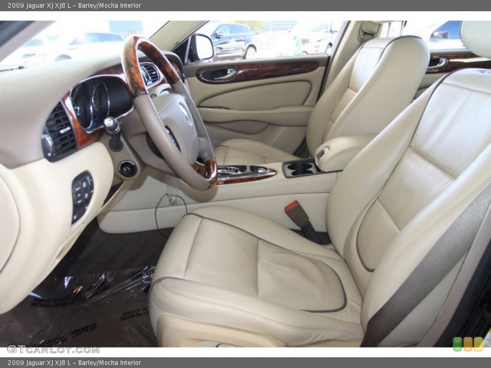 Barley/Mocha Interior Photo for the 2009 Jaguar XJ XJ8 L #59103659