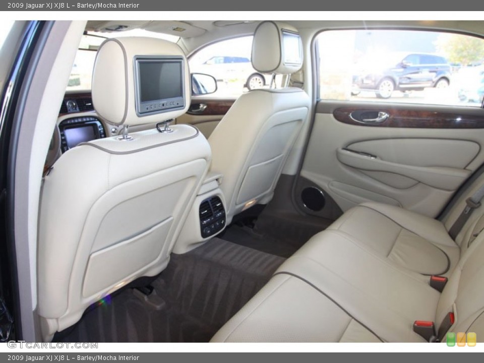 Barley/Mocha Interior Photo for the 2009 Jaguar XJ XJ8 L #59103758
