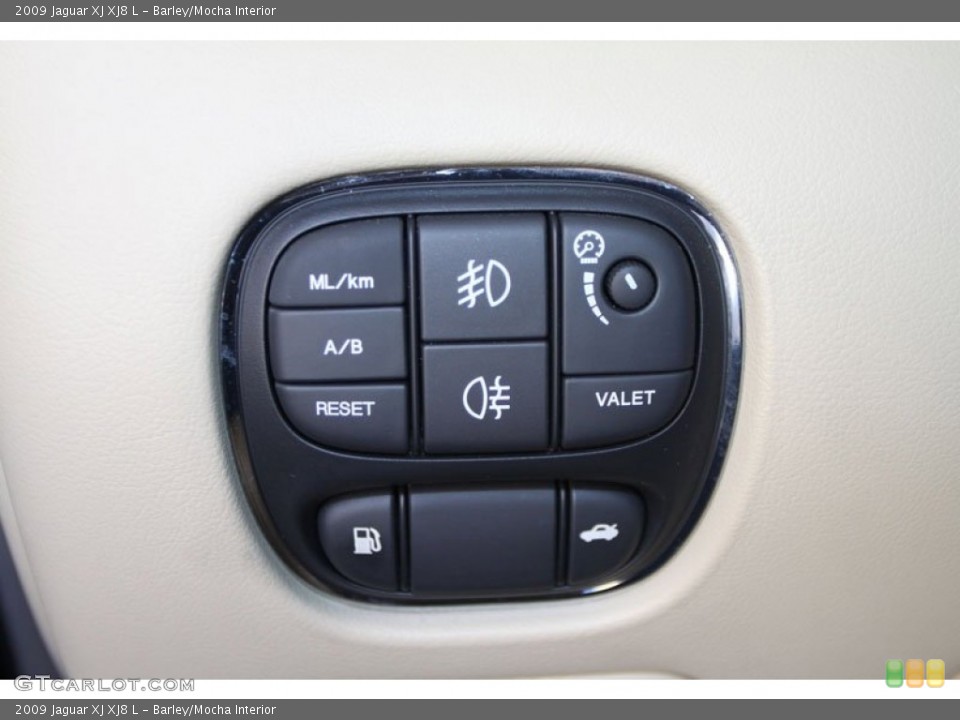 Barley/Mocha Interior Controls for the 2009 Jaguar XJ XJ8 L #59103797