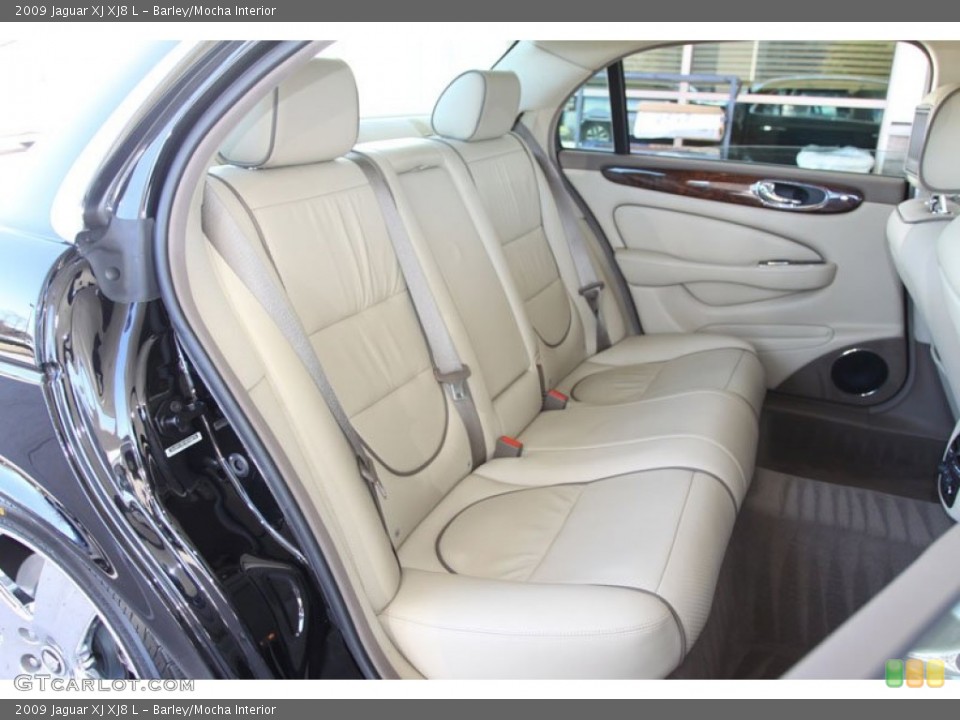 Barley/Mocha Interior Photo for the 2009 Jaguar XJ XJ8 L #59104082