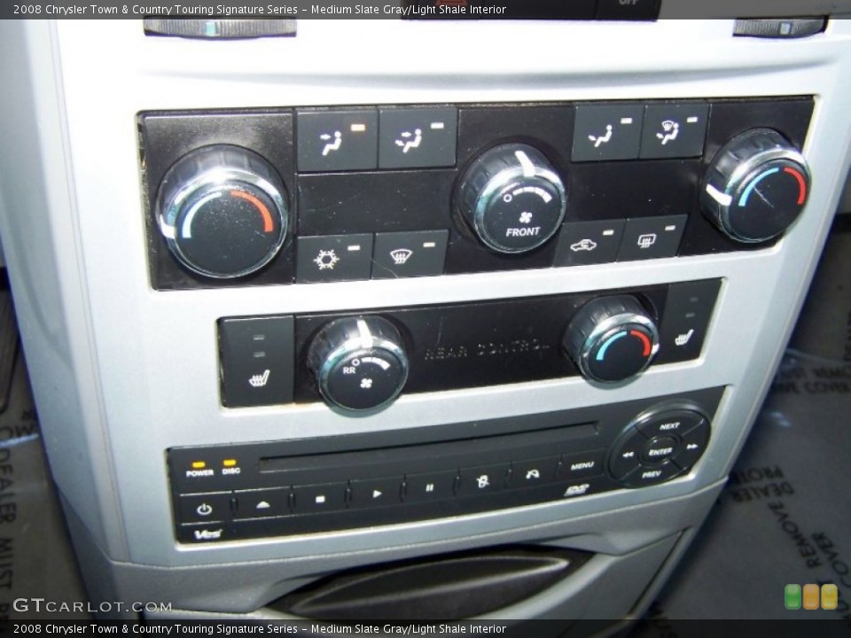 Medium Slate Gray/Light Shale Interior Controls for the 2008 Chrysler Town & Country Touring Signature Series #59113424