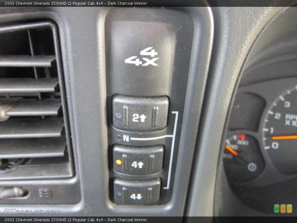 Dark Charcoal Interior Controls for the 2003 Chevrolet Silverado 2500HD LS Regular Cab 4x4 #59120990