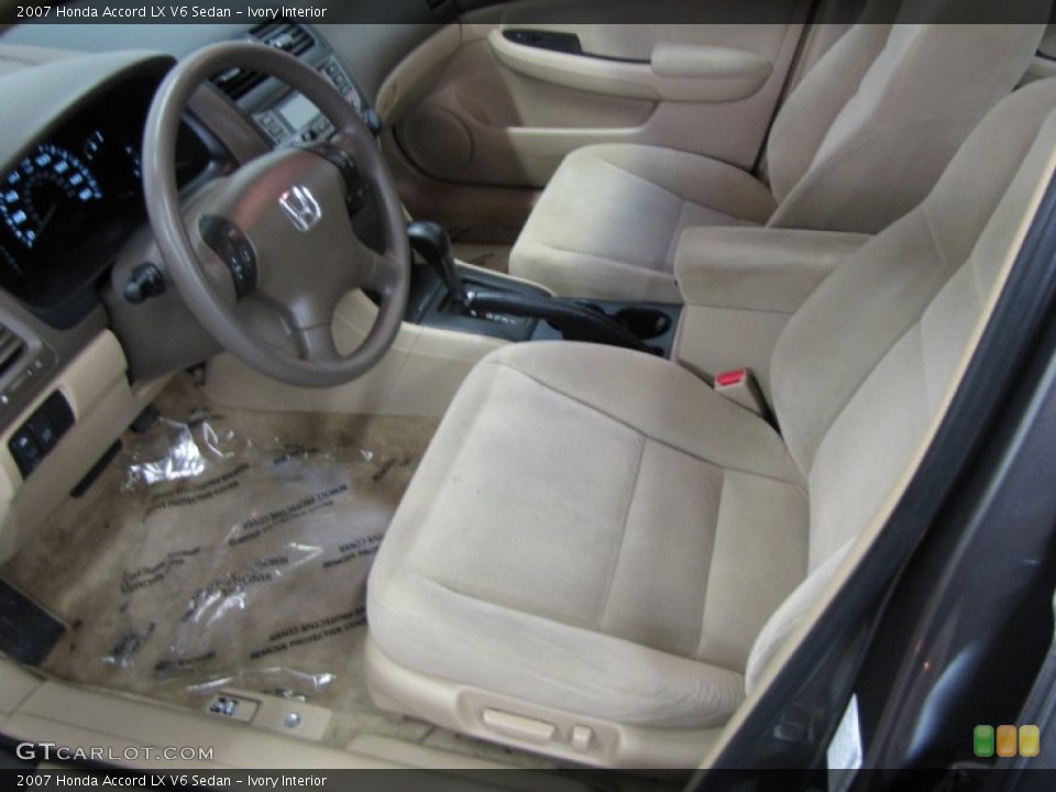 Ivory Interior Photo for the 2007 Honda Accord LX V6 Sedan #59126686