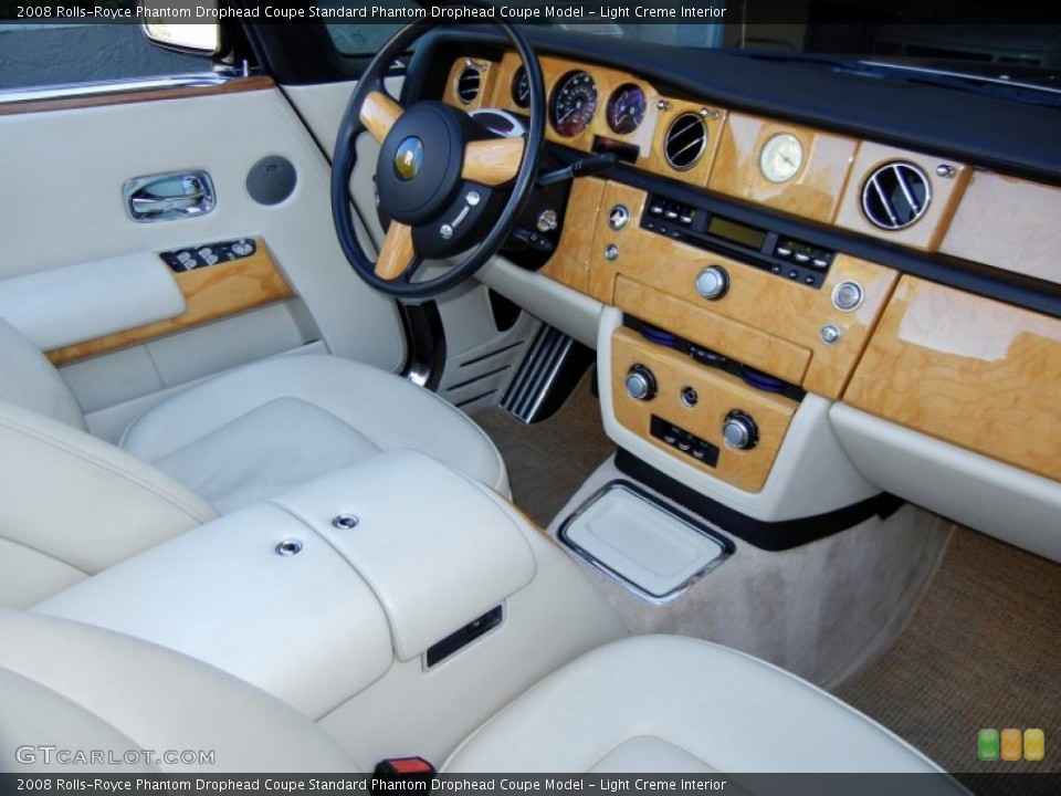 Light Creme Interior Photo for the 2008 Rolls-Royce Phantom Drophead Coupe  #59136434