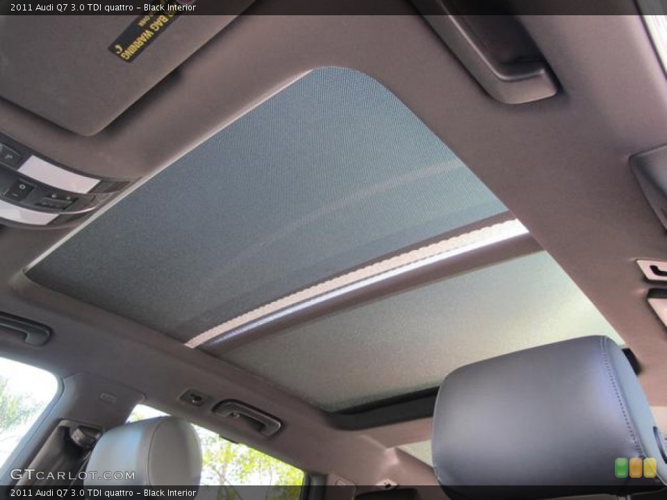 Black Interior Sunroof for the 2011 Audi Q7 3.0 TDI quattro #59136929