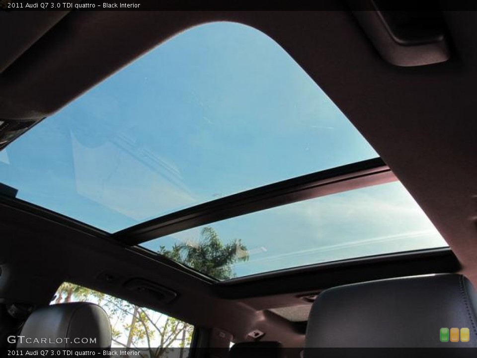 Black Interior Sunroof for the 2011 Audi Q7 3.0 TDI quattro #59136938