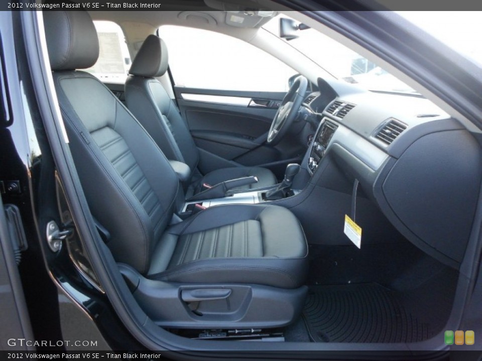 Titan Black Interior Photo for the 2012 Volkswagen Passat V6 SE #59137241