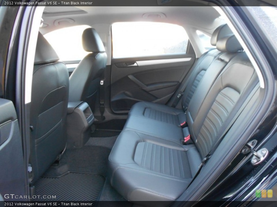 Titan Black Interior Photo for the 2012 Volkswagen Passat V6 SE #59137250