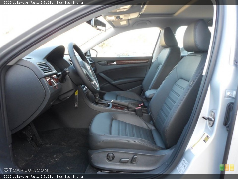 Titan Black Interior Photo for the 2012 Volkswagen Passat 2.5L SEL #59137409