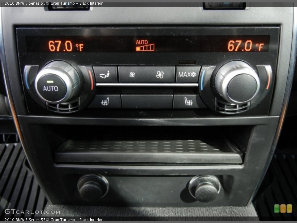 Black Interior Controls for the 2010 BMW 5 Series 550i Gran Turismo #59142110