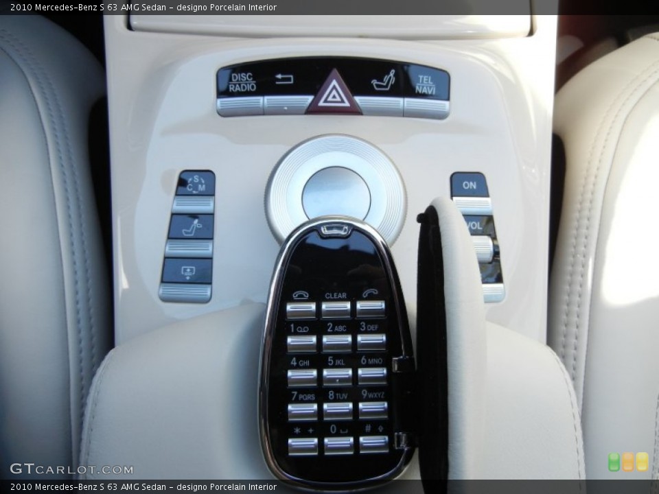 designo Porcelain Interior Controls for the 2010 Mercedes-Benz S 63 AMG Sedan #59142542