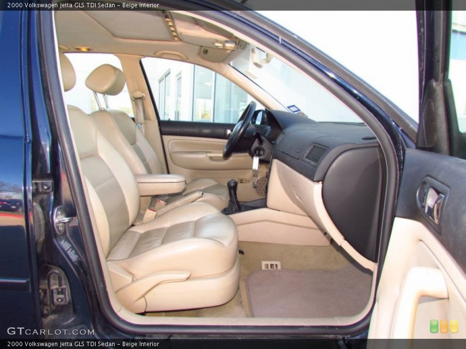 Beige Interior Photo for the 2000 Volkswagen Jetta GLS TDI Sedan #59143799
