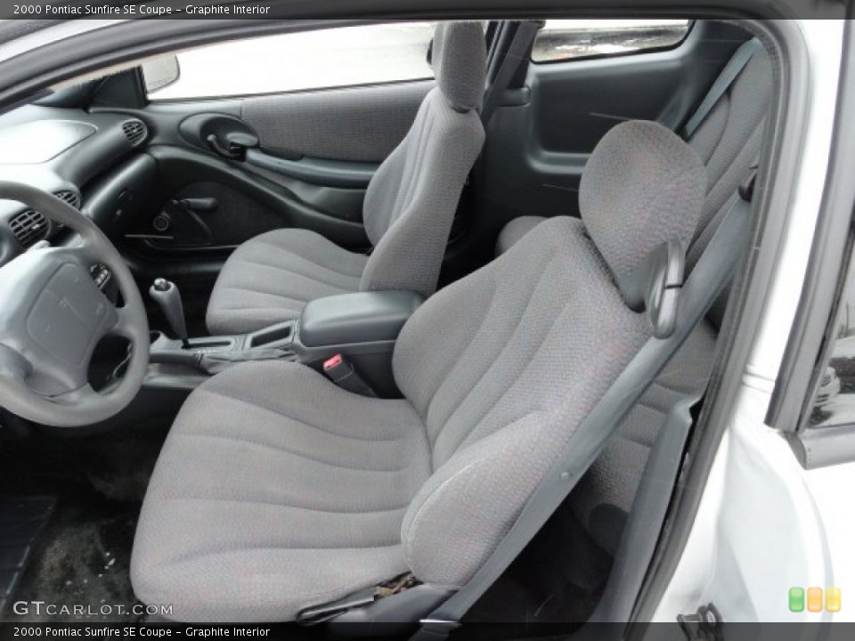 Graphite Interior Photo for the 2000 Pontiac Sunfire SE Coupe #59146250