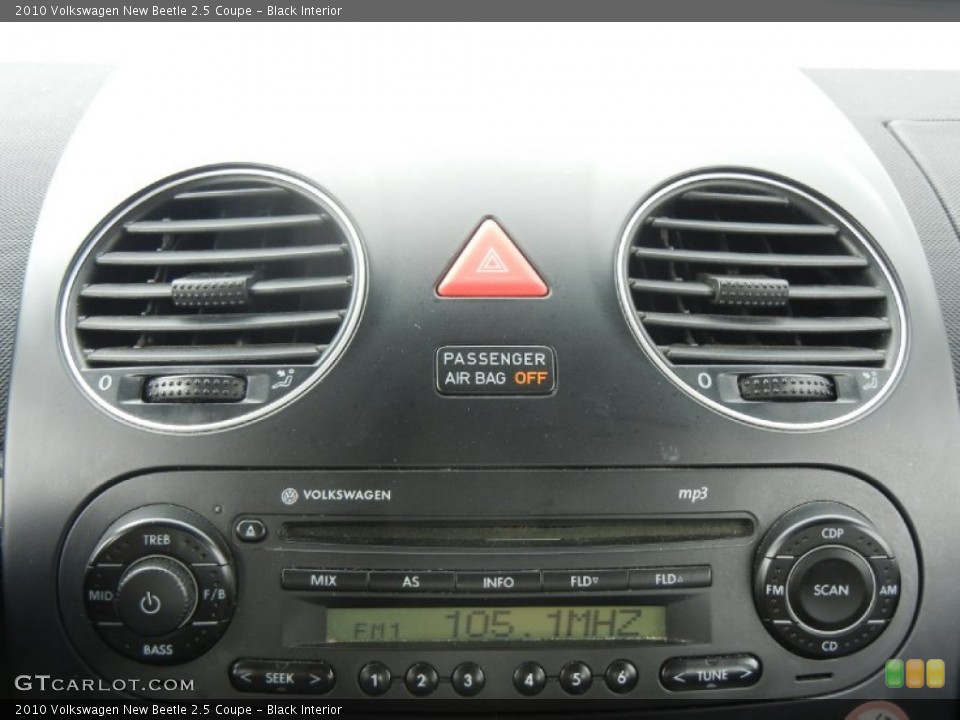 Black Interior Audio System for the 2010 Volkswagen New Beetle 2.5 Coupe #59165381