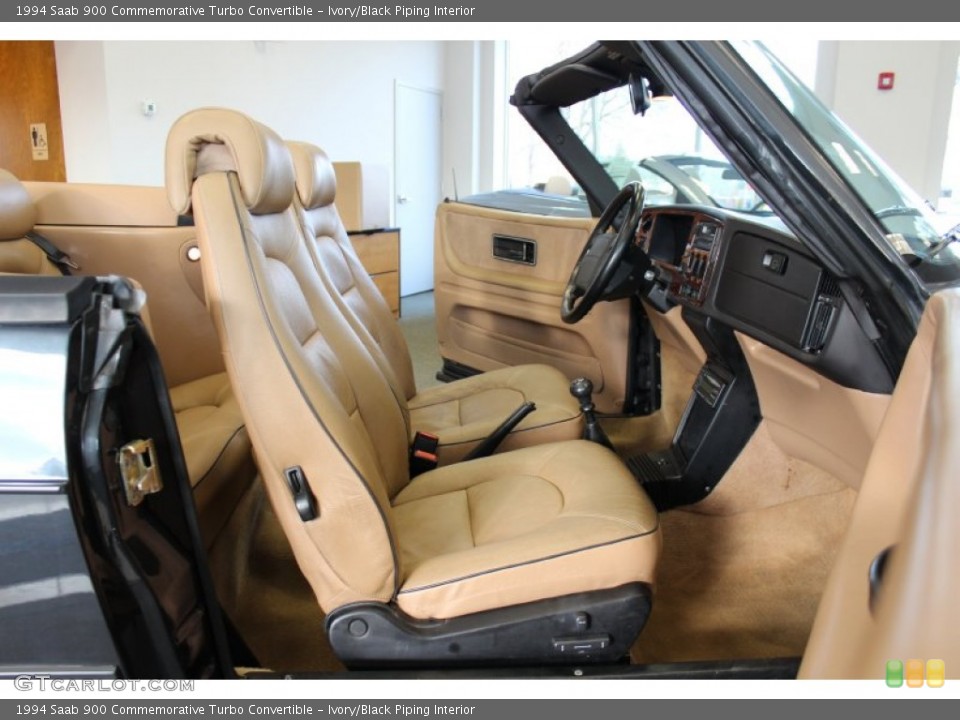 Ivory/Black Piping Interior Photo for the 1994 Saab 900 Commemorative Turbo Convertible #59170669