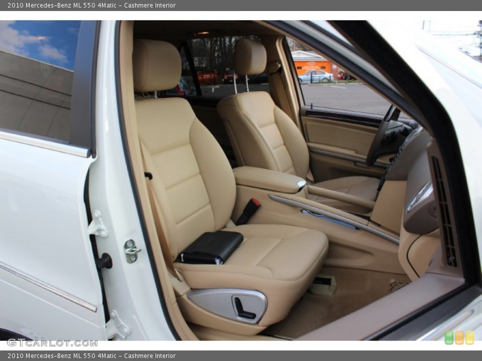 Cashmere Interior Photo for the 2010 Mercedes-Benz ML 550 4Matic #59171293