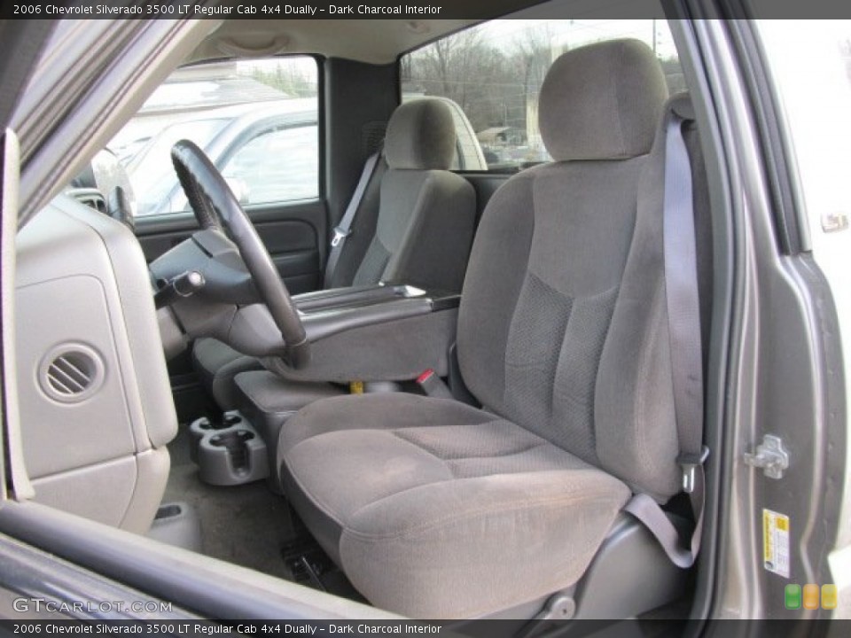 Dark Charcoal Interior Photo for the 2006 Chevrolet Silverado 3500 LT Regular Cab 4x4 Dually #59174764