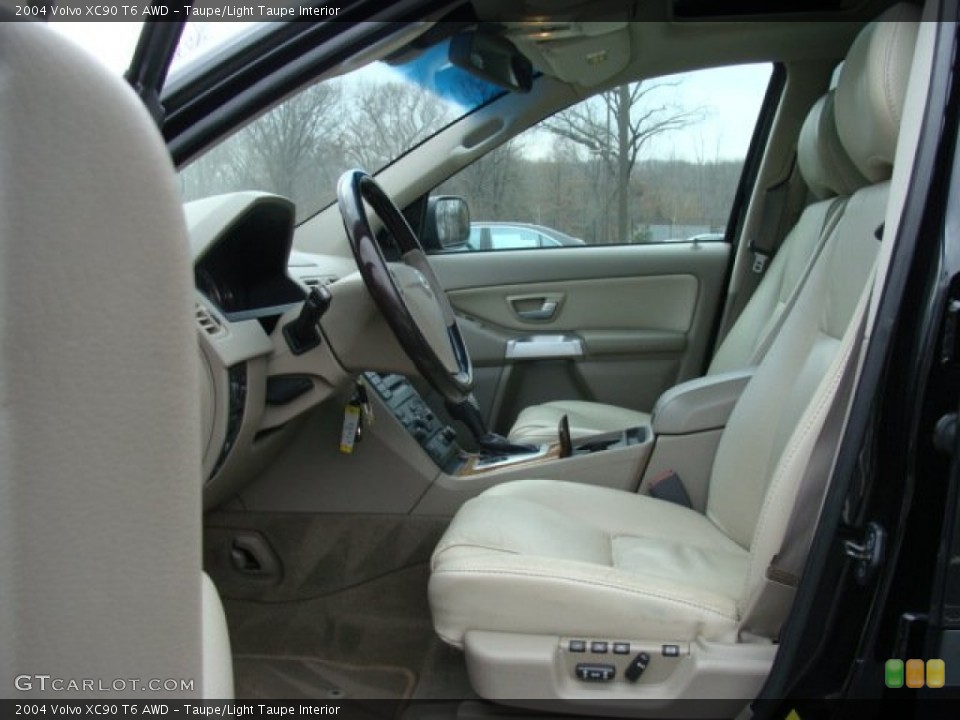 Taupe/Light Taupe Interior Photo for the 2004 Volvo XC90 T6 AWD #59175768